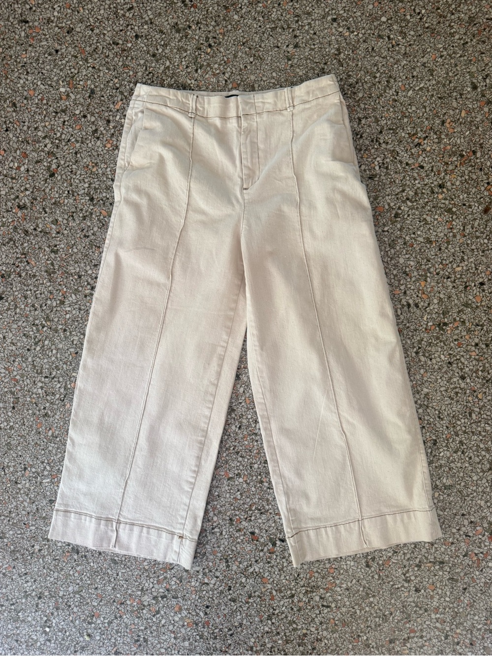 Zara Cream Wide-Leg Crop Bermuda Shorts